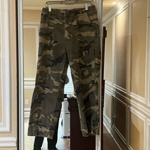 KUT from the Kloth  - Ashton Barrel Camo jeans - Size 6